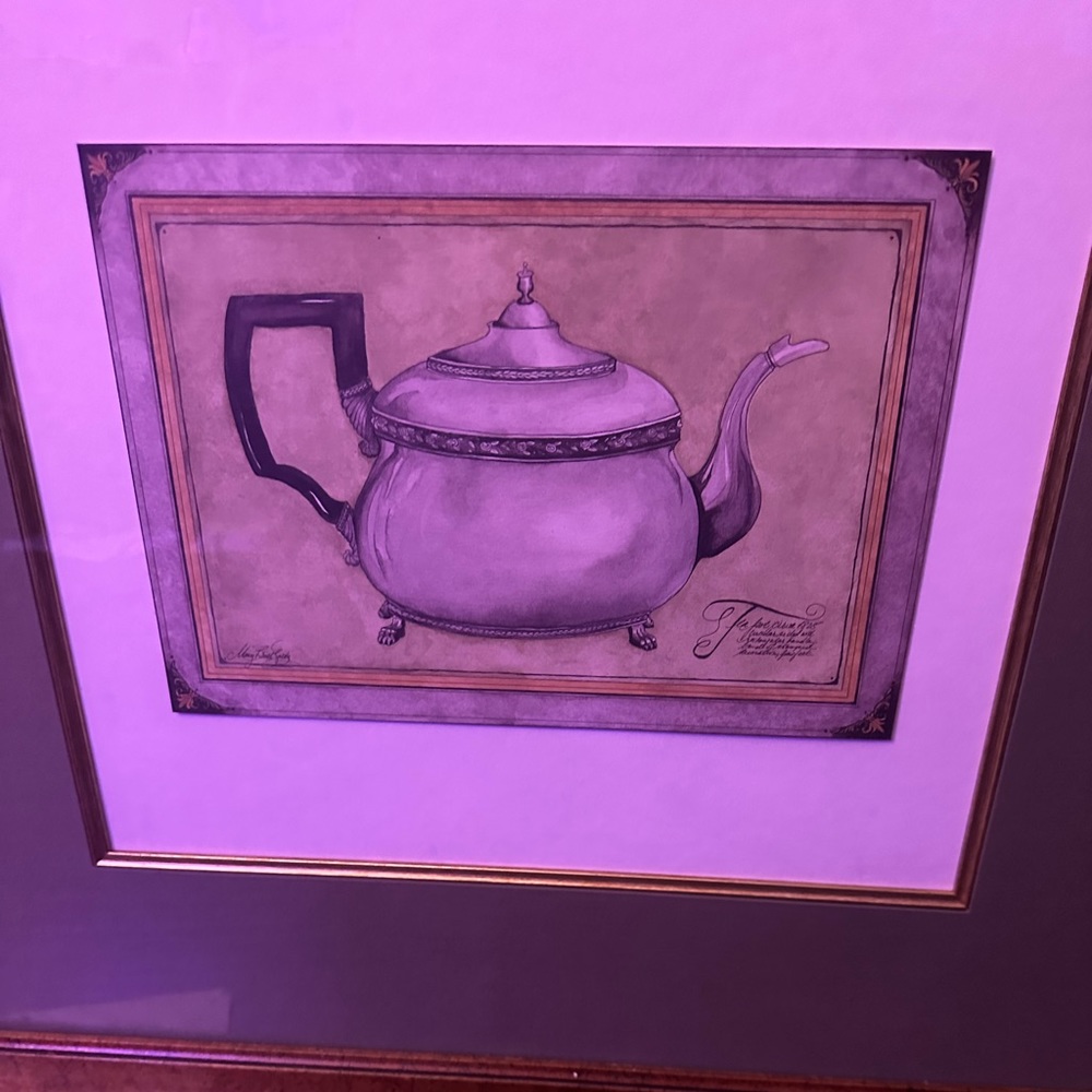 Old tea pot Drawing